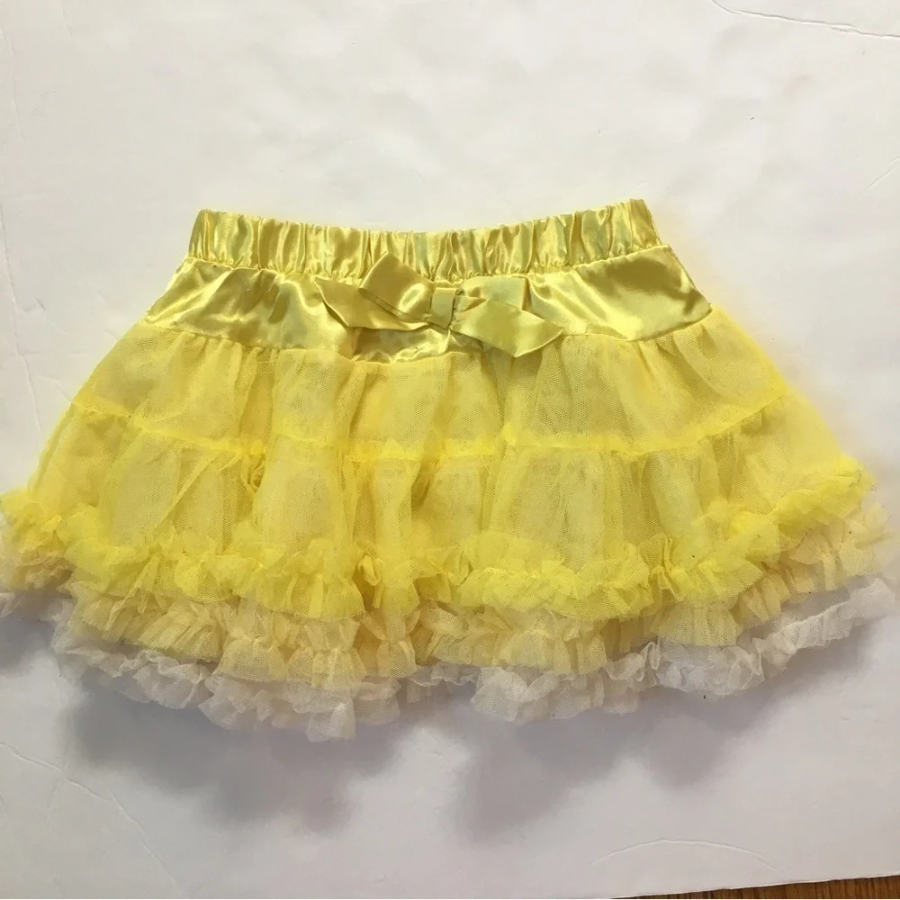 Bundle 2-Pcs Matching Sets Baby Girls Polka Dots White Top Yellow Tutu Skirt